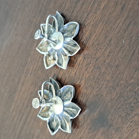 Sterling Silver Screw on Earrings Blooming Flower - Picture 5 of 8
